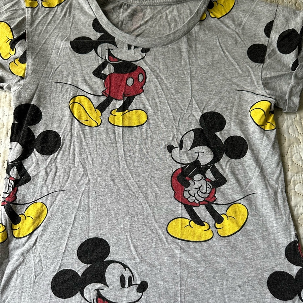 Disney Gray T-Shirt with Mickey Mouse in Red and Yellow